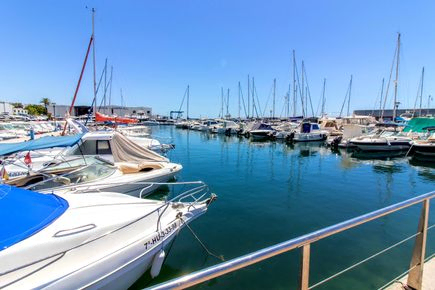 terraza al lado de la playa